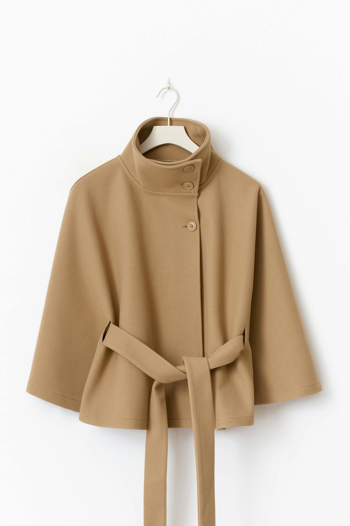 Abrigo de lana Daniela para Mujer – Cuello mao, Cálido y Cuello alto