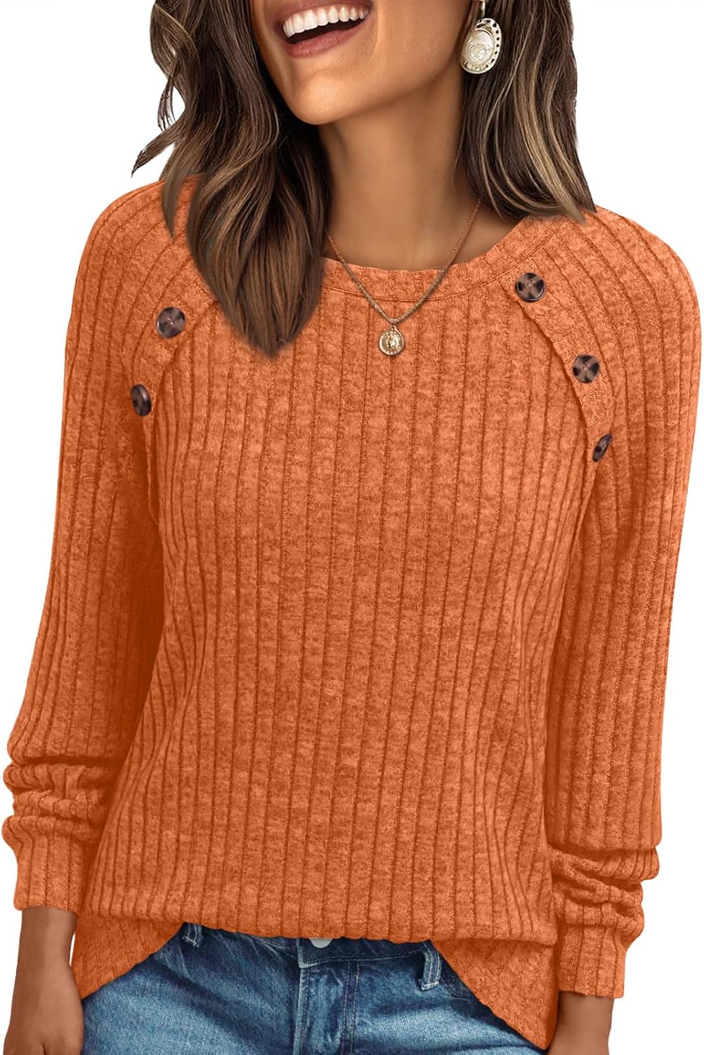 Ariana Top de punto acanalado de manga larga para mujer – cuello redondo y botones decorativos