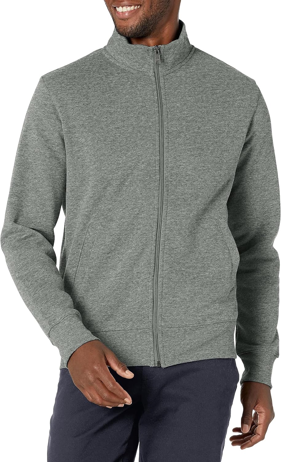 Sudadera Ulises para Hombre – Cuello alto simulado, Corte regular y Bolsillos prácticos