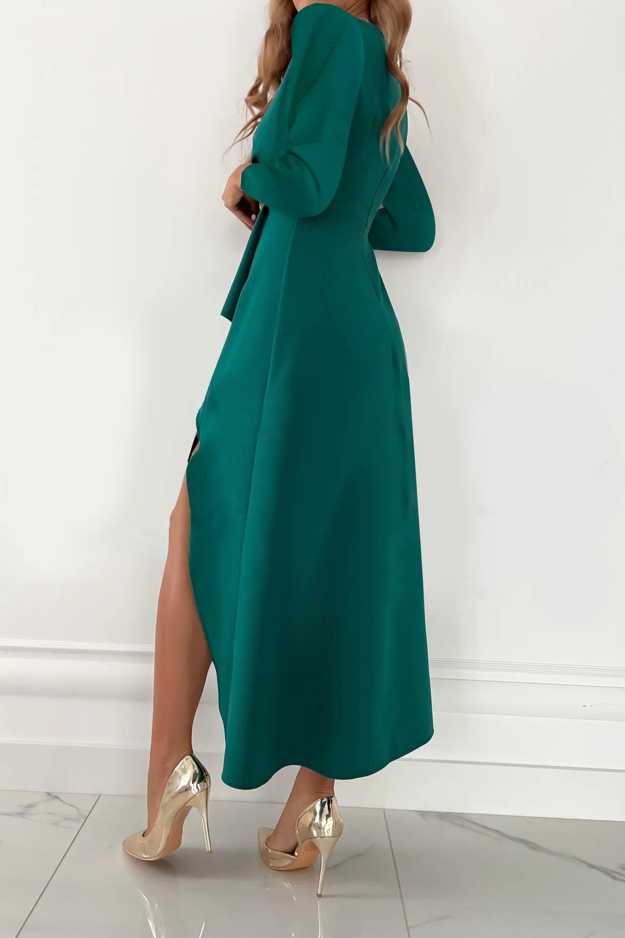 Tessa Robe Élégante pour Femme – Robe Col V Manches Longues Chic