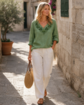 Genevieve Blusa Mujer – Escote en V, Bordado Frontal y Manga Larga Elegante