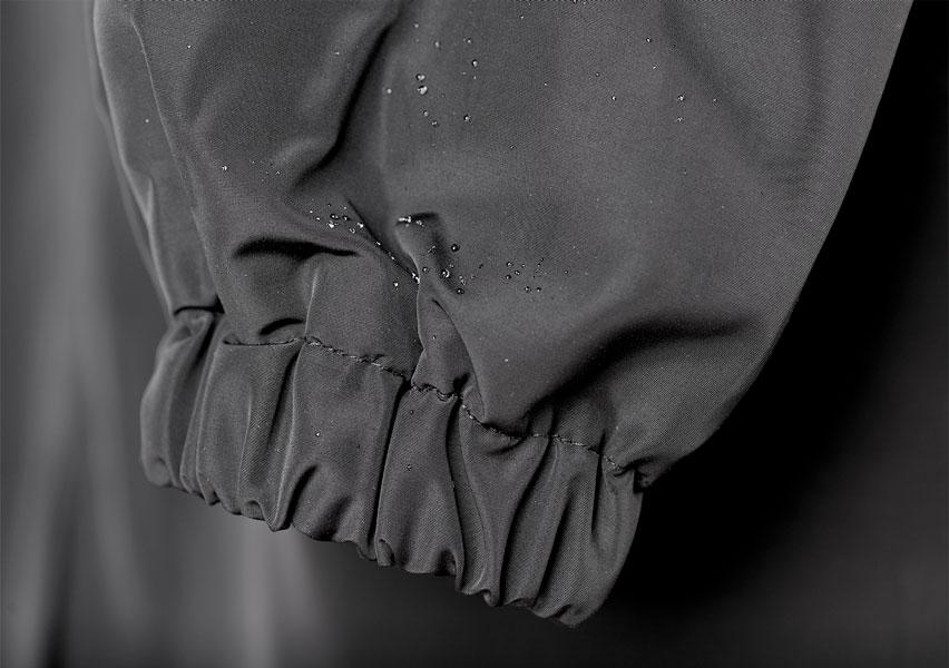 Chaqueta Camila para Mujer – Capucha, Elegante y Cómodo