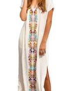 Robe Kaftan Bianca pour Femme – Broderie Florale, Coupe Oversize et Tissu Léger