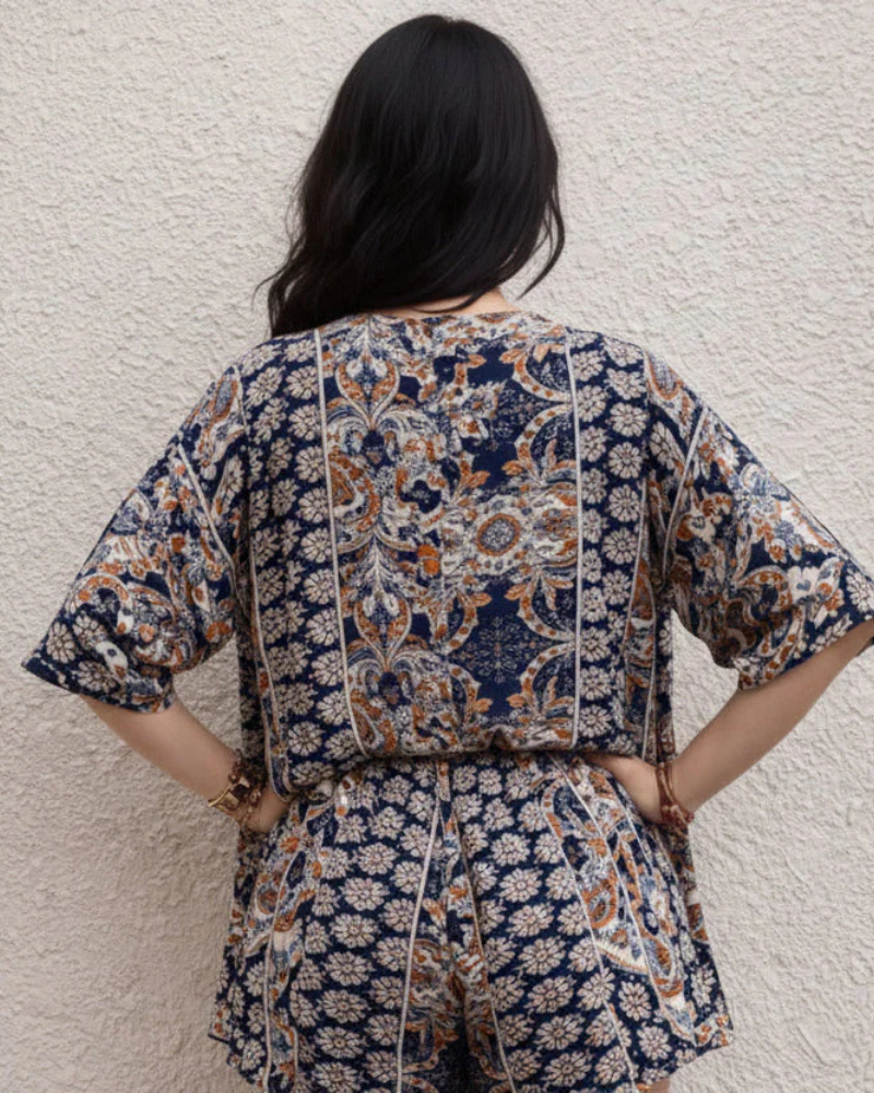 Tessa Conjunto 2 Piezas Mujer – Blusa Floral, Pantalón Corto y Corte Relajado