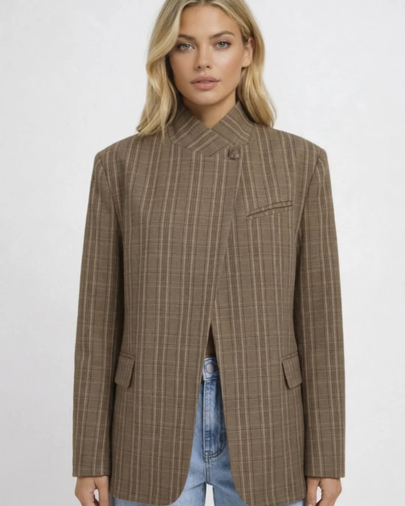 Aubrey Blazer de Cuadros Mujer – Corte Oversize, Cuello Alto y Cierre Asimétrico