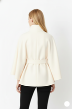 Abrigo de lana Daniela para Mujer – Cuello mao, Cálido y Cuello alto
