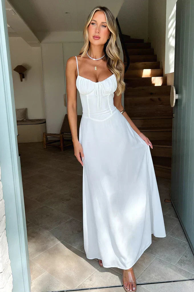 Mika Robe Longue Élégante pour Femme – Robe Dentelle Dos Nu Chic