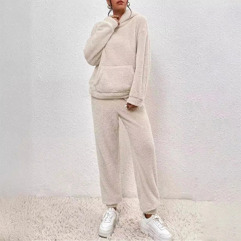 Conjunto Emilia para Mujer – Suave, Con capucha y Cómodo