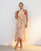 Robe longue fleurie Daphne à dos nu pour femme – légère, fluide et élégante