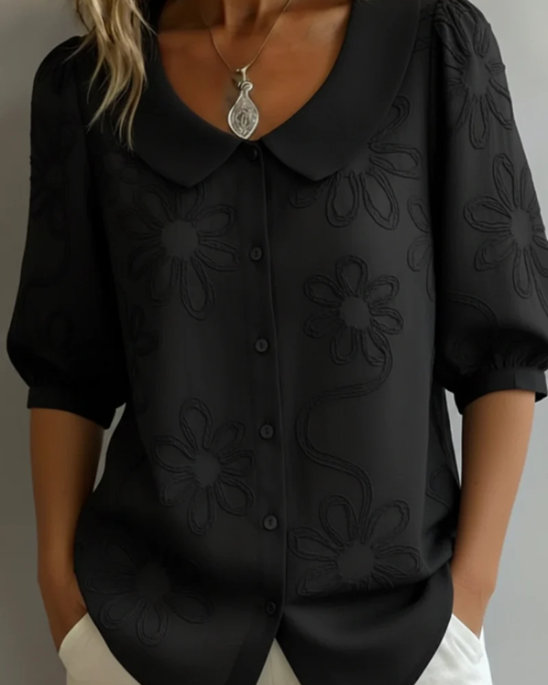 Winifred Blusa Bordada Mujer – Cuello Redondo, Botones y Manga Corta